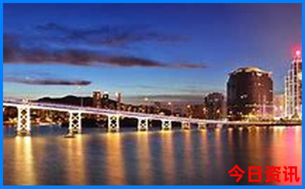 暑假哪个城市适合去旅游